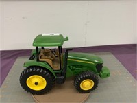 John Deere 7820 tractor