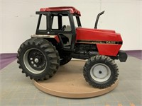 Ertl International Case 3294 tractor, May 1985