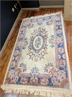 5' x 8' wool carpet