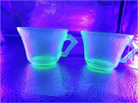 2 Uranium glass cups