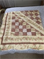 Vintage Quilt & 2 Pillow Shams