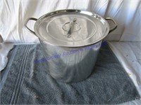 COOKING POT