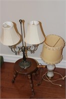 2 Lamps & Table
