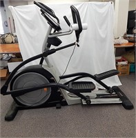 Nordic track Elite 10.57 Elliptical Cross Trainer