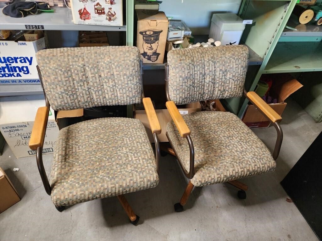 2 Roller Chairs