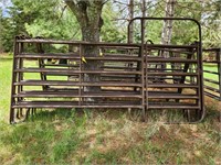 PrieFert Corral w/gate section (4 pcs)1 section is