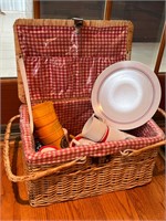 Vintage Picnic Basket Tailgate Set