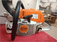 Stihl MS271 chainsaw   3 yrs old runs great