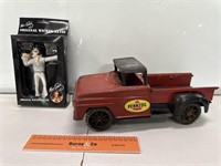 Model Tin Truck & Elvis Figure