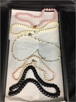 JEWELRY LOT /   5 NECKLACES