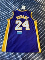 Kobe Bryant Autographed Signed Lakers Jersey w/COA