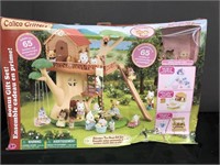 Calico Critters Adventure Tree House Gift Set