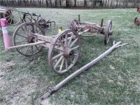 Wood wheel wagon