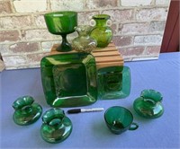 SELECTION OF VINTAGE GREEN GLASS ITEMS, 9 PCS