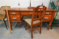 Oak Desk w/ Chair 60" x 29" x 31"