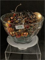 Clear glass bowl with ornaments & cake stand