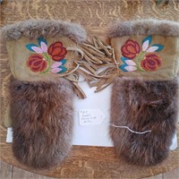 Beaded Moose Hide Mitts with Fur trim