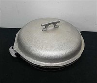 Vintage Guardian service 12-in pan with lid