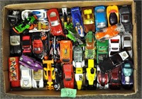 Assorted small diecast, etc. - see pics