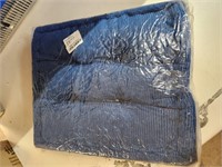 21" W x 18"L x 4"H Navy Corduroy Cushion