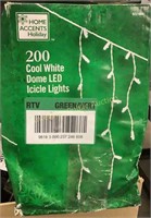 Home Accent 200 Cool White Dome LED Icicle Lights