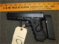 Glock 22 .40 cal pistol
