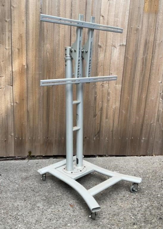 Heavy Duty Rolling TV/Monitor Stand