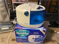 Vicks Cool Mist Humidifier   Works Needs Filter