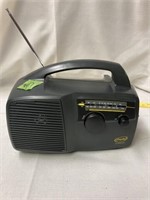 Self powered FM/AM radio