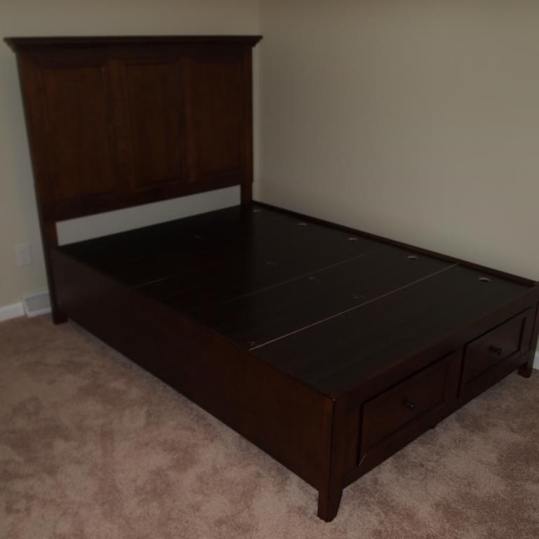 Beautiful Full Size Bed