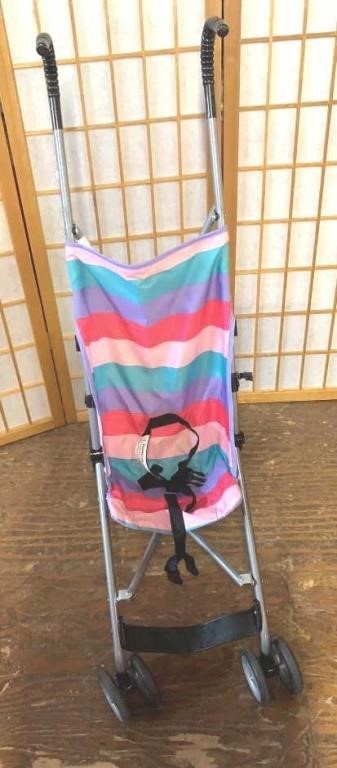 LIGHTWEIGHT BABY STROLLER- FOLDS UP