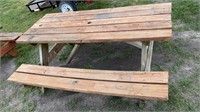 6’ wooden picnic table