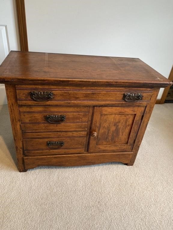 Oak washstand
36 inches long 28 inches tall 18