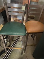 Lot of 4 steel frame barstools tan and green