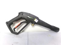 Pressure washer gun/wand