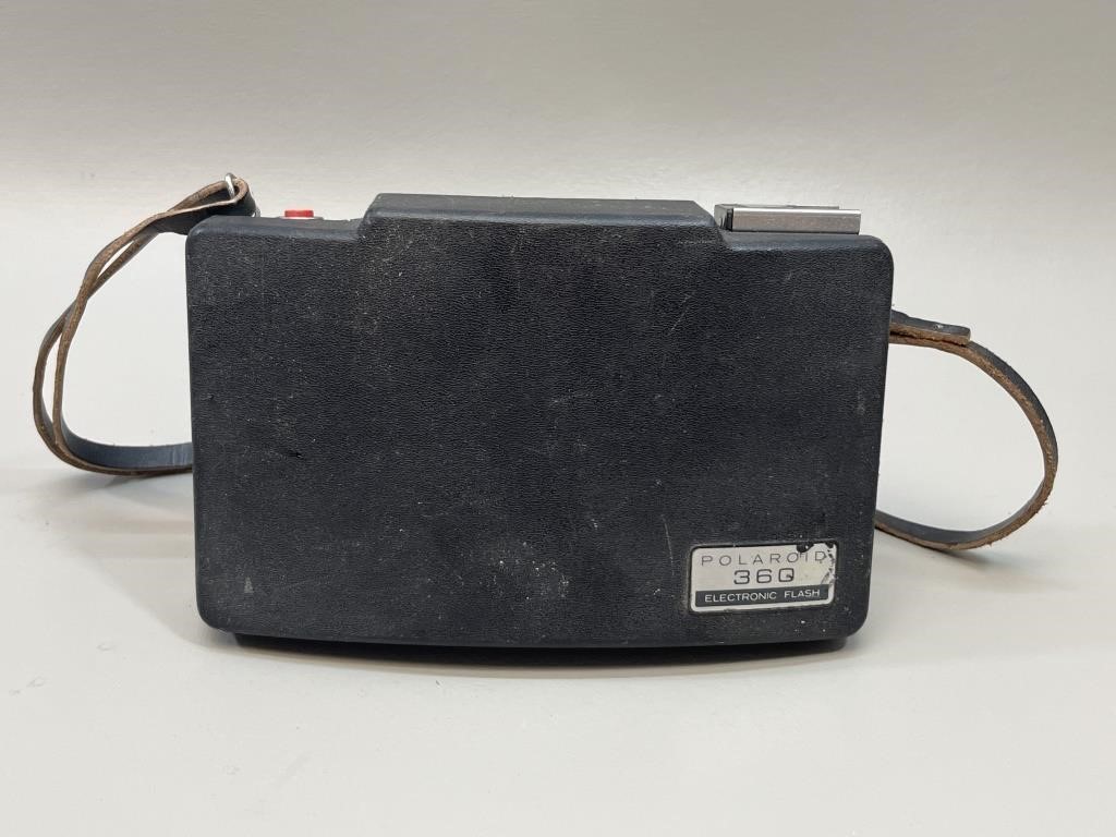 Polaroid Automatic Land Camera 450 w/Cover