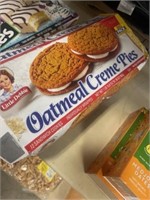 OATMEAL CREME PIES