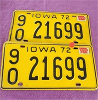 Pair of 1972 license plates ( wapello county)