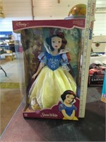 Disney Snow White porcelain keepsake doll