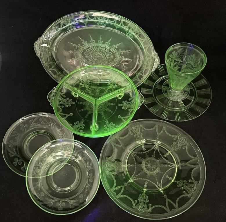 7-pieces green Depression uranium glass