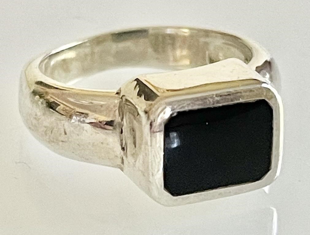 Sterling silver ring with onyx stone