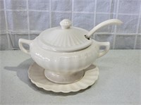 Vintage USA Made White Ceramic Soup Tureen