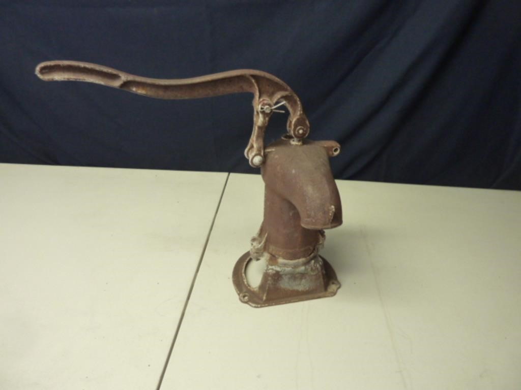 ANTIQUE WATER PUMP