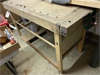 Wood Work Bench w/Vises & Pegs