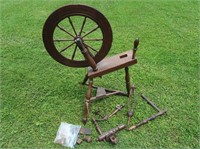 Antique Spinning Wheel 29x22x37 (needs assembled)