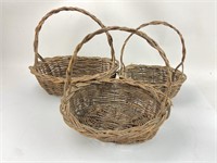 (3) Nesting Wicker Baskets w/Handles