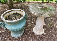 Concrete bird feeder pedestal/planter