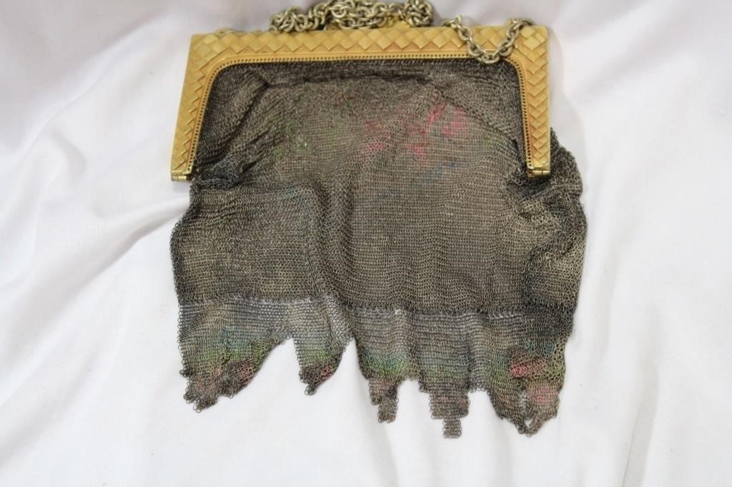 A Whiting and Davis Art Deco Mesh Purse