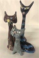 CAT POTTERY FIGURINE SIGNED