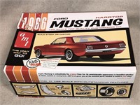 AMT 1966 Ford Mustang Hardtop open model